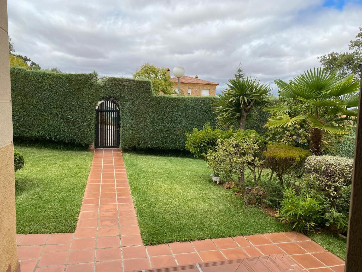 Jardin De La Yedra Cáceres Exterior foto